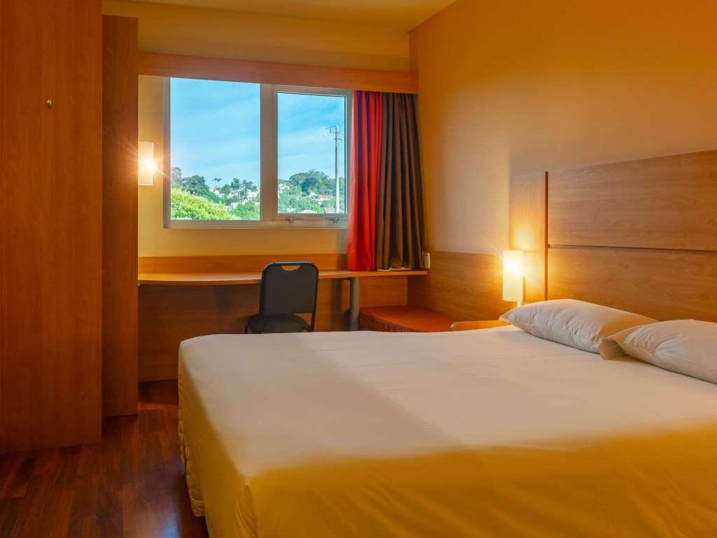 Hotel ibis Novo Hamburgo Zimmer foto